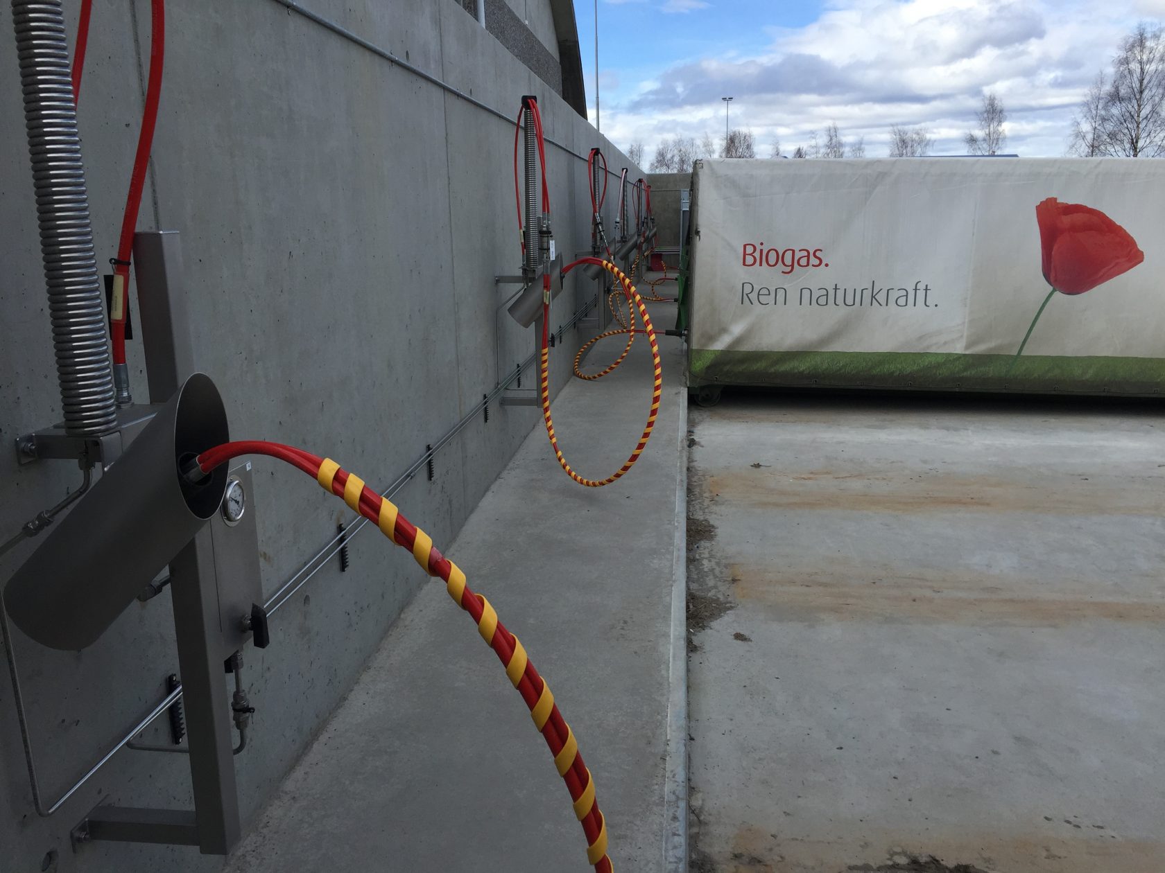 Biogas Slow-fill til fyldning af flaskecontainere på Hias IKS i Hamar